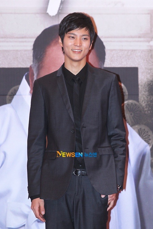 탑 이미지